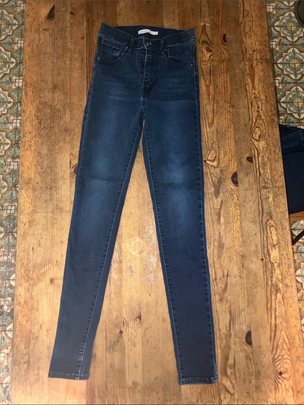 Levi's Mile High Super Skinny Size 25